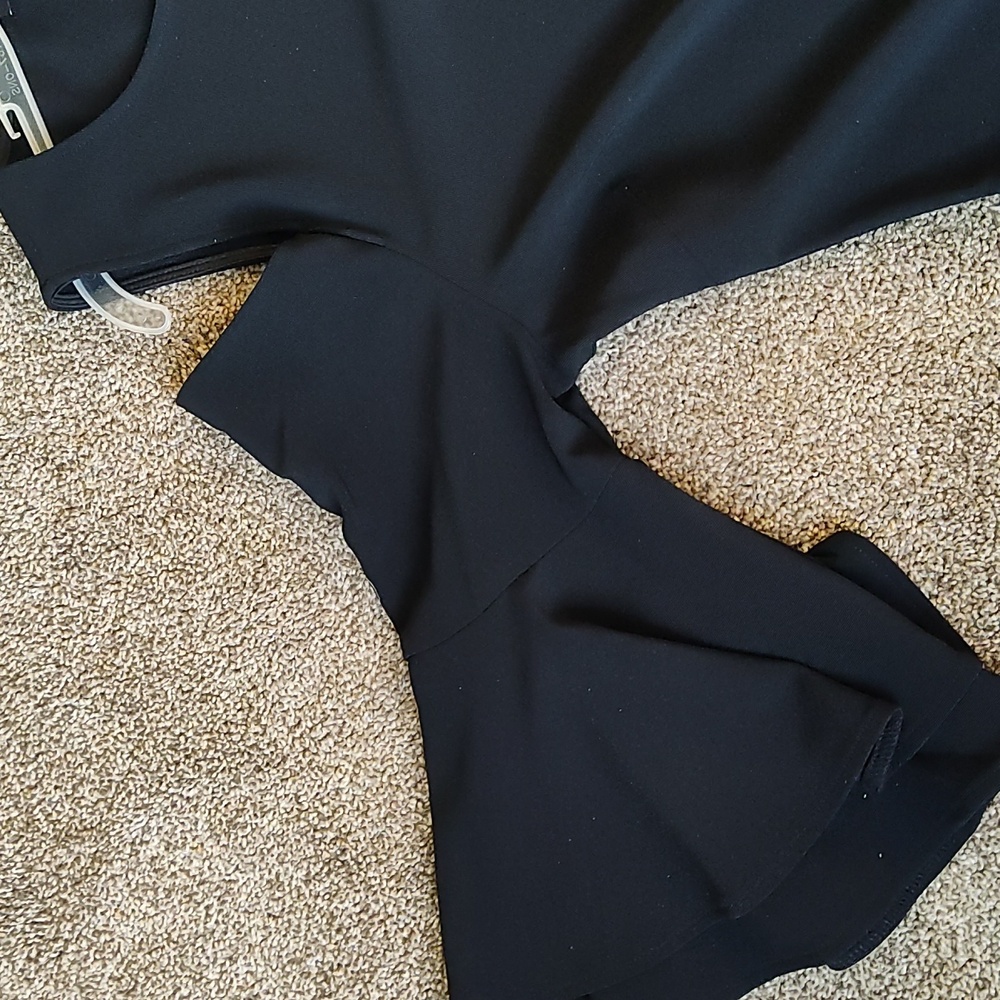 Boston Proper Travel Cold Shoulder Black Top Large - Picture 2 of 6